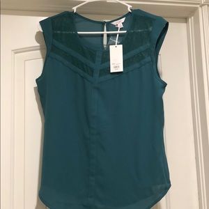 Candie’s Short Sleeve Blouse